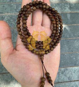 Vòng trầm 108 hạt rừng tự nhiên