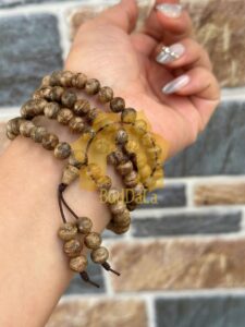 Vòng trầm hương 108 hạt Banh cam