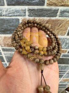 Vòng trầm hương 108 hạt Banh cam