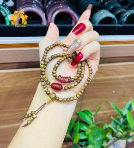 Vòng Trầm hương 108 hạt rừng Việt Nam mix lu thống + ngũ điếu dòng đá tự nhiên